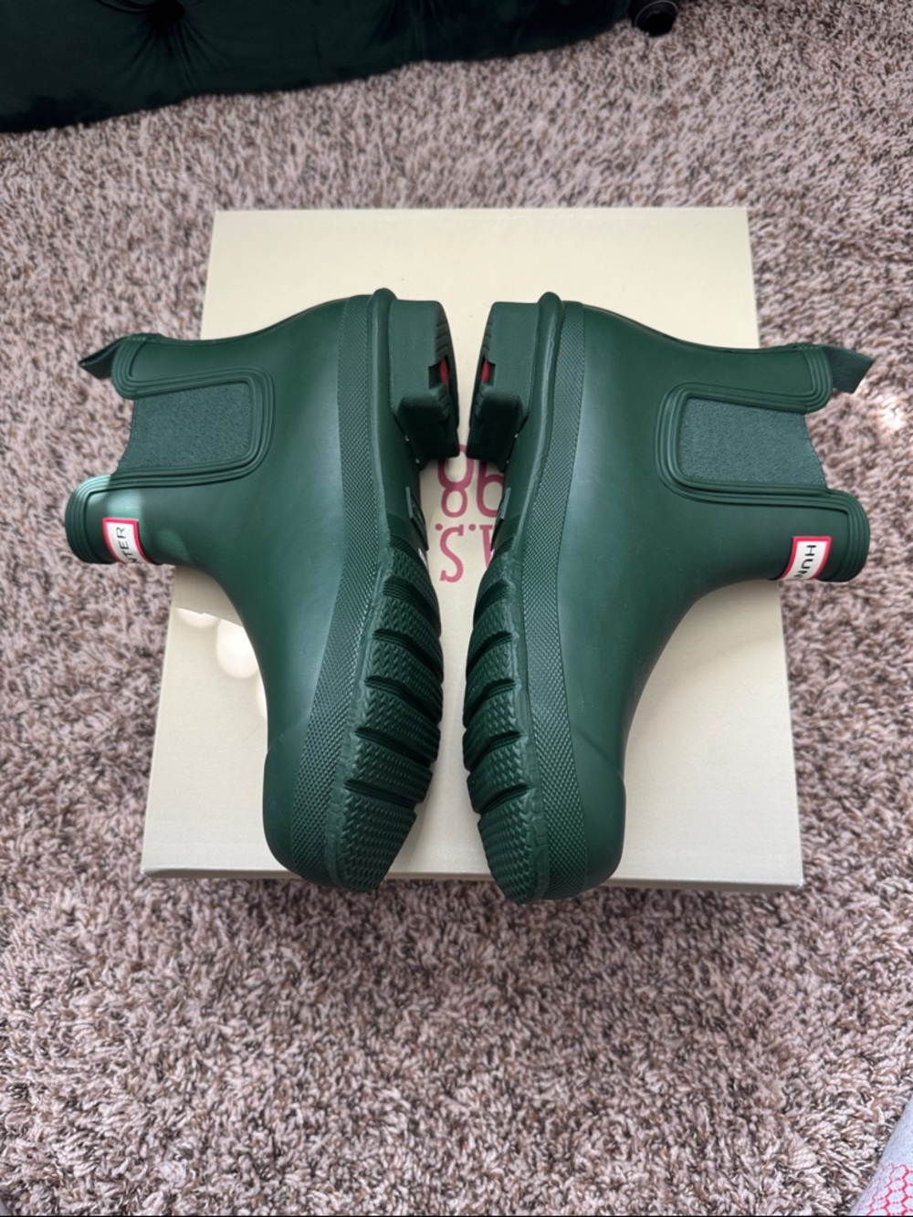 Hunter Green Short Chelsea Rain Boots with Red Logo - Picture 2 of 5